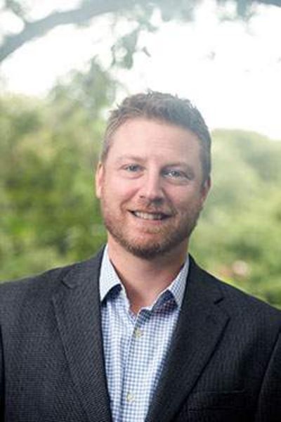 Portrait of Dr. Shayne Jones