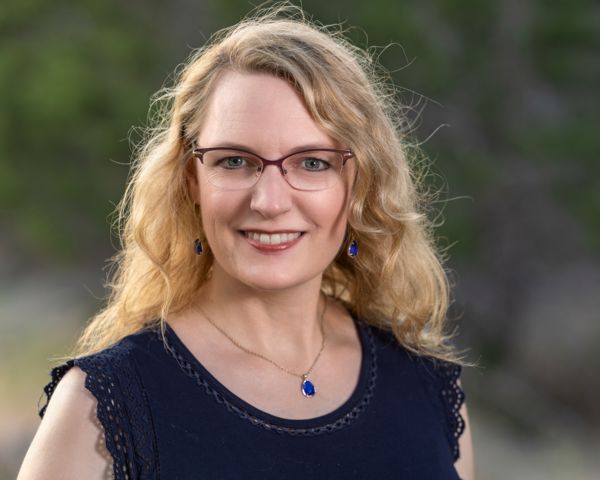 Portrait of Dr. Elizabeth Hartwig